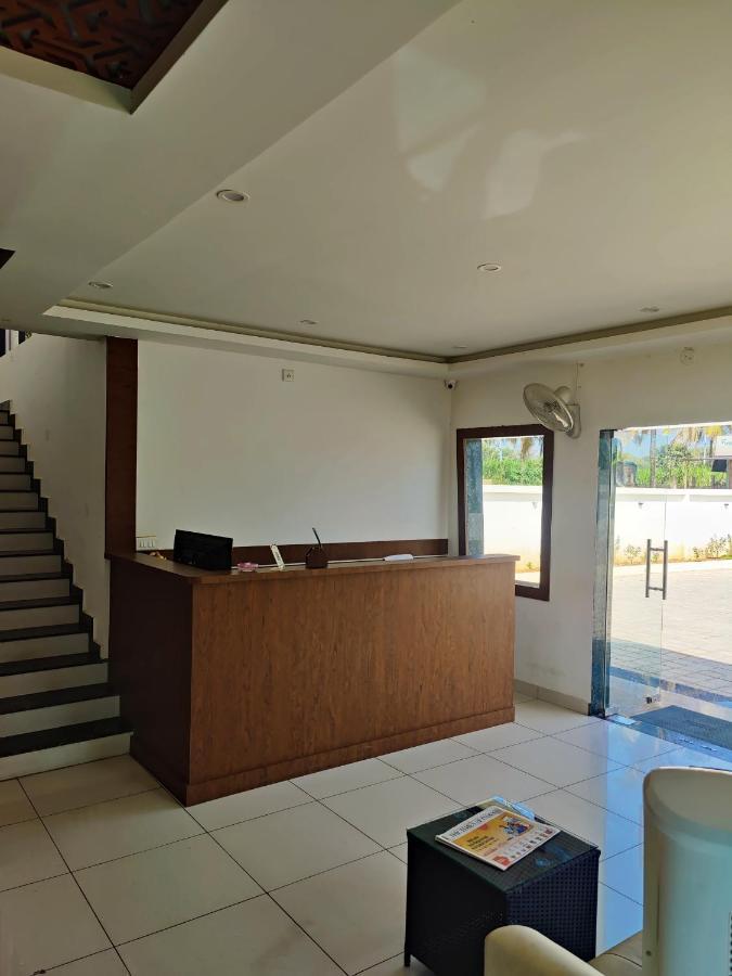 Hotel Airport City Dod Jala Exterior foto