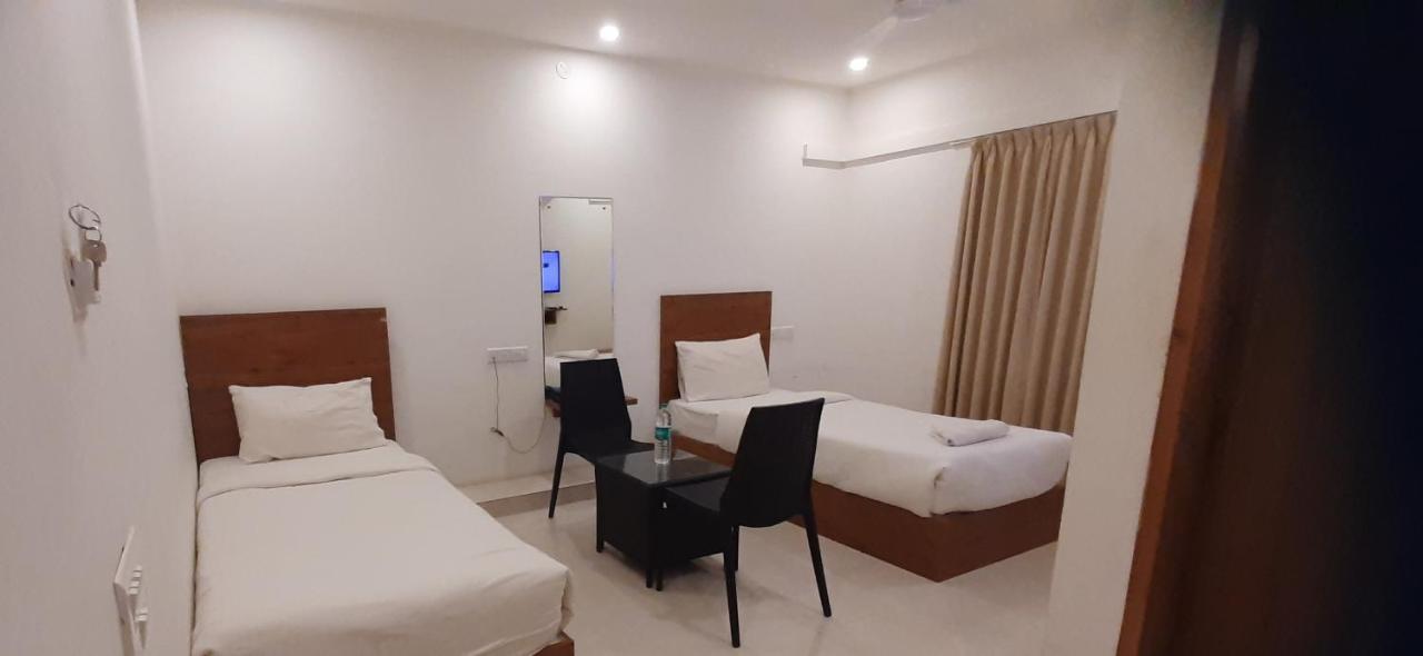 Hotel Airport City Dod Jala Exterior foto